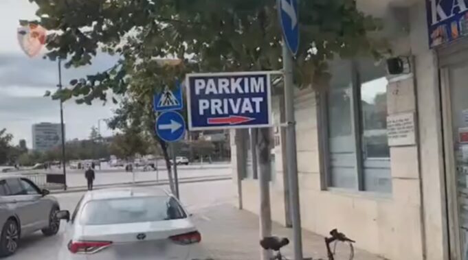 Nga parkimi “dysh” te lavazhet dhe vendparkimet private, 10 të arrestuar brenda 24 orëve! Qindra të proceduar (Video)