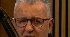 “Doja të vdisja, më mbajtën fëmijët” – Rrëfimi Agron Llakajt për humbjen e gruas: E përcollëm si nuse të bukur