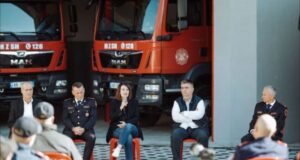 Albana Koçiu në Fier: Stacioni i ri zjarrfikës model kombëtar për standardet e shërbimit