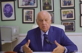 “Kujt po ia lini këtë vend?” – Rrëfimi i panjohur i ish-presidentit Moisiu: Si u arratisa nga Shqipëria