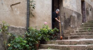 Italia rekord me Njëqindvjeçarët, mbi 2,000 Italianë festojnë 100 vjetorin në 2025