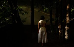 Hetimi i “New York Times”, kush është studentja shqiptare që u mashtrua me “ëndrrën” amerikane