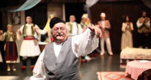 Sot, 84 vjetori i lindjes së aktorit të shquar të Estradës së Fierit dhe Kinematografisë Shqiptare, Luftar Paja