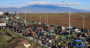 Protesta e fermerëve grekë, bllokohet për tre orë aksi rrugor Kakavijë–Janinë