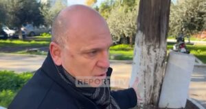 Pakkush e di se në lulishten para Katedrales së Fierit gjenden objektet antike 2400-vjecare! Historiani: Duhet të përfshihen në guidën turistike