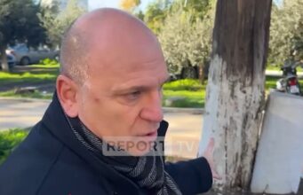 Pakkush e di se në lulishten para Katedrales së Fierit gjenden objektet antike 2400-vjecare! Historiani: Duhet të përfshihen në guidën turistike