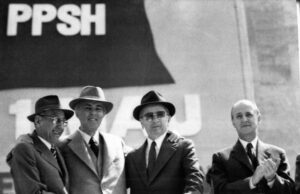 Dokumenti i vitit ’79: Ç’po ndodh me çamët dhe kosovarët në Fier