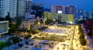 “Çmendet” nusja në Lushnje! Rreh vjehrrën, merr hak i biri