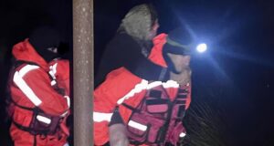 Fier, “Forcat Tokësore” vazhdojnë evakuimet e banorëve (Foto)