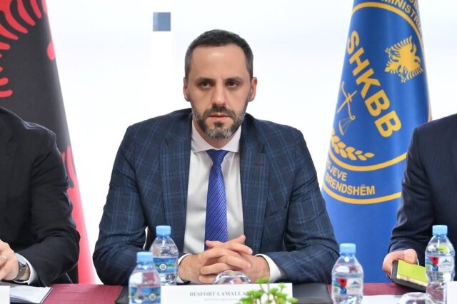 Me drejtuesit e Shërbimit të Kontrollit të Brendshëm në Sistemin e Burgjeve_ në një takim pune ku diskutuam mbi forcimin e mekanizmave të kontrollit(