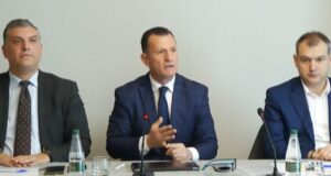 Avokati Kujtim Cakrani: Ilir Meta, zero pasuri, sepse ka punuar me pastërti