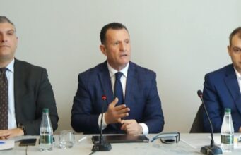 Avokati Kujtim Cakrani: Ilir Meta, zero pasuri, sepse ka punuar me pastërti