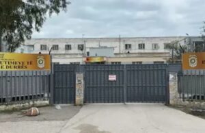 Arratisja e Ndocit/ Transferohen nga burgu i Durrësit drejt Fierit persona me rrezikshmëri të lartë