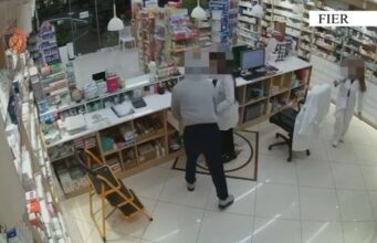 Fier, arrestohet 25-vjeçari që grabiti me forcë një farmaci (Video)