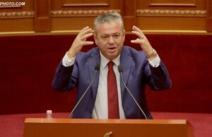 Ish-deputeti lushnjar demokratëve: Jeni të pështirë! Votoni Ramën që të kapardiset në Shtëpinë e Bardhë dhe pastaj na ftoni në protestë për ta rrëzuar