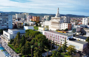 Bashkia e Fierit njofton për vende të lira pune, ja pozicionet e kërkuara