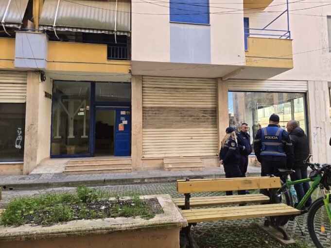 Gjendet i pajetë 80 vjeçari gjerman në Fier