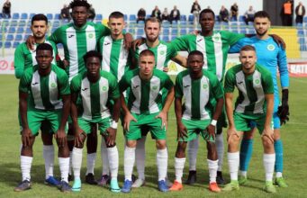 Nuk gjejnë portën dhe heqin golashënuesit. Zero gola, zero logjikë, Apolonia eksperiment për vetëshkatërrimim