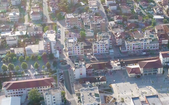 Vodhën dy televizorë, ndalohen dy të rinjtë nga Roskoveci
