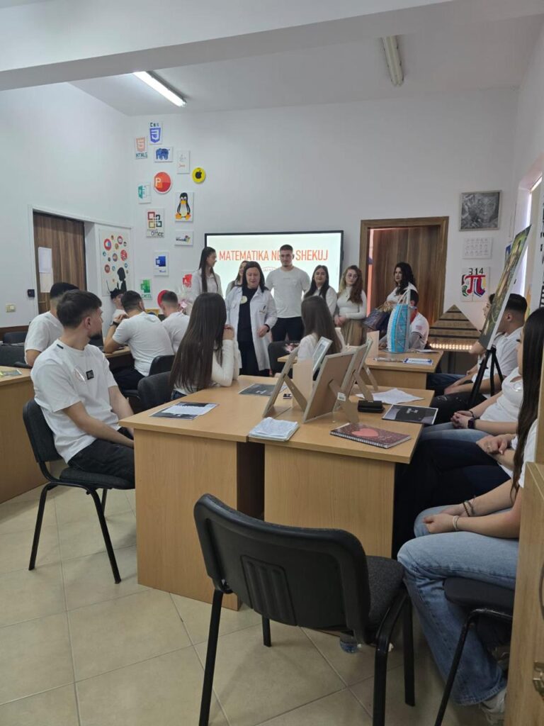 Nx n sit E Gjimnazit Janaq Kilica Prezantojn Projektin Matematika 