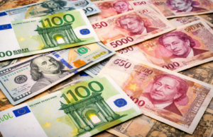 Këmbimi valutor 26 mars/ Me sa blihen e shiten dollari dhe euro