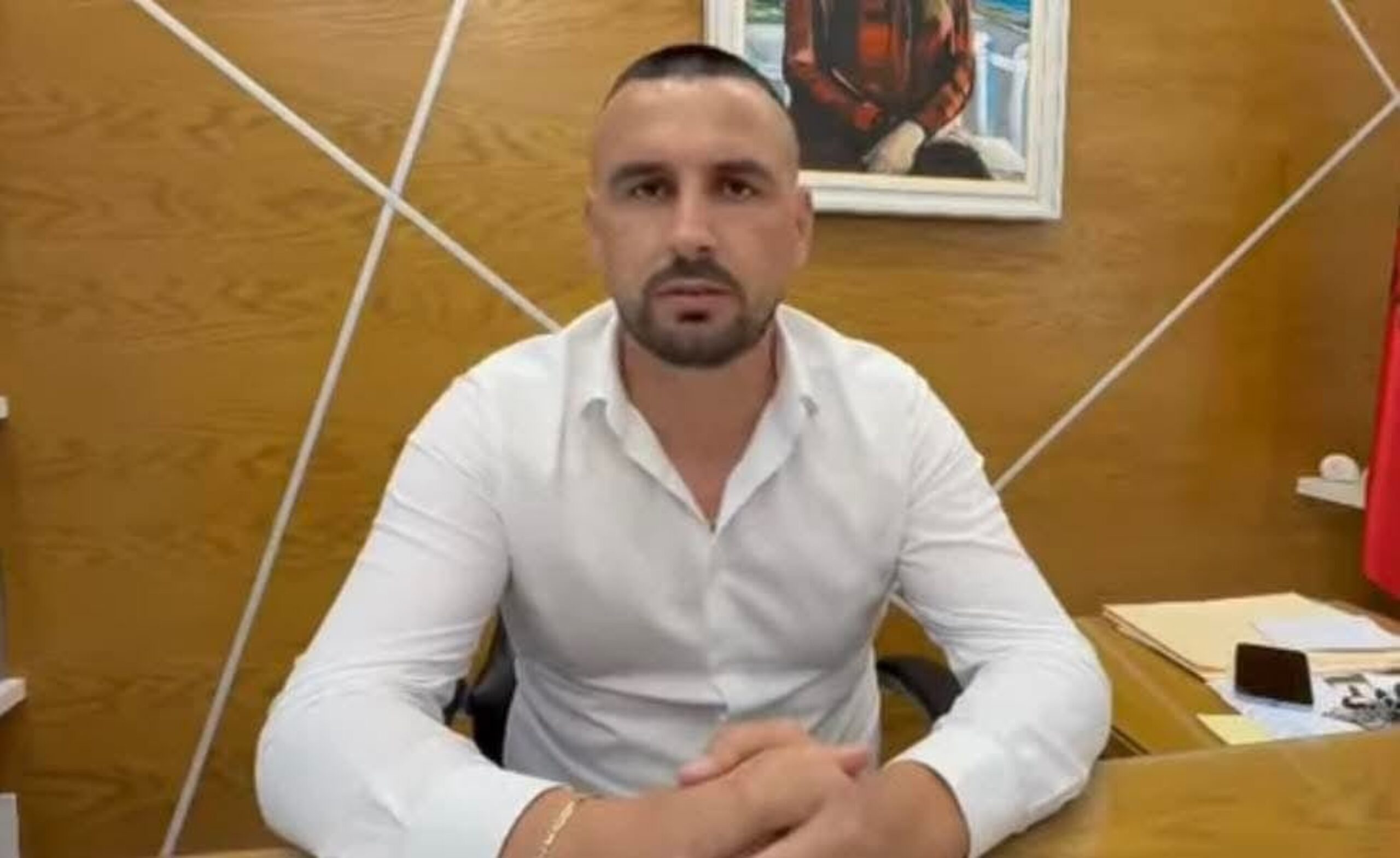 Gentian Koçi shpall kandidaturën për kreun e Partisë Demokratike të Fierit