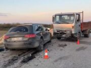 Aksident në Fier, “Audi” përplaset me kamionçinën, 3 persona të plagosur!