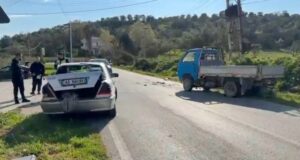 Aksident i rëndë në aksin e vjetër Fier-Lushnje, dy të lënduar