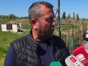 Flet vëllai i gruas që u vra nga burri: Ishte dhunues, le të varroset si qen (Video)