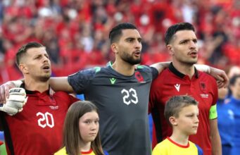 “Kurrë nuk do luaja për Greqinë”, Strakosha rrëfen lidhjen e veçantë me Shqipërinë