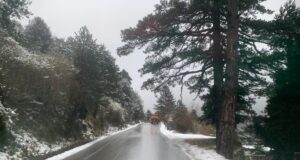 Reshje intensive bore në Llogara, rekomandohet kalimi nga tuneli