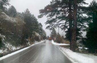 Reshje intensive bore në Llogara, rekomandohet kalimi nga tuneli