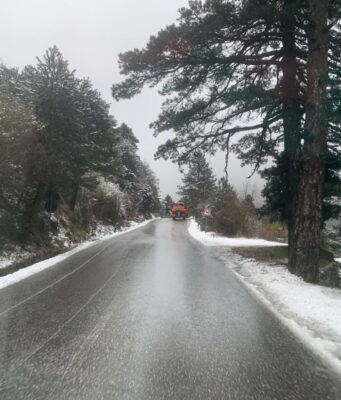 Reshje intensive bore në Llogara, rekomandohet kalimi nga tuneli