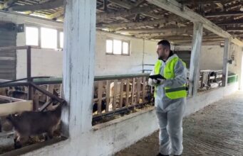 Veterineri fierak/ Përkushtimi i një të riu që mbron sigurinë ushqimore dhe shëndetin e kafshëve