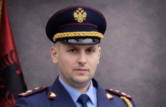 Karriera e “kryepolicit” Skënder Hita, drejtoi forcat e policisë në disa qarqe si Fier, Shkodër dhe Durrës