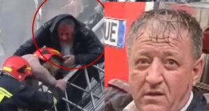 Rrezikoi jetën për të nxjerrë një grua të bllokuar në banesën e saj, zjarrfikësi: Më tha më lërë të digjem!
