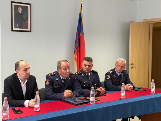 Fier, prezantohet drejtori i ri i Policisë