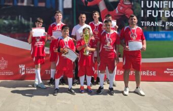 Qendra Multifunksionale “Horizont” e Fierit, shpallet kampione në Turneun e Unifikuar të Futbollit