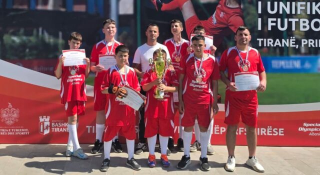 Qendra Multifunksionale “Horizont” e Fierit, shpallet kampione në Turneun e Unifikuar të Futbollit