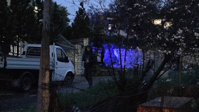 E rëndë në Fier, gjendet i pajetë 40 vjeçari