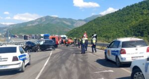 Aksident i rëndë në aksin Librazhd-Elbasan, 1 i vdekur dhe 6 të plagosur
