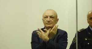 Protestat e Metës dhe Veliajt, gjykata heq kafazin e qelqtë