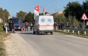 Aksident i rëndë në Fier, humb jetën një person me biçikletë