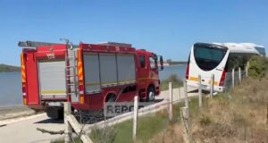Momente paniku në Zvërnec, autobusi me nxënës del nga rruga