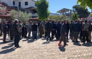 Mbyllen zyrat e Gjendjes Civile në Cakran, banorët në protestë