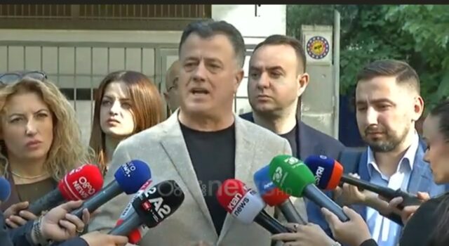 Burg 5 protestuesve të 17 prillit/ Noka: Kishin bidonë me ujë në dorë, jo molotov!