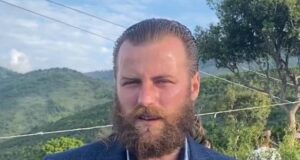 Vrasja me armë zjarri në Balldren të Lezhës/ Policia jep detaje: Kreshnik Mujeci dhe bashkëshortja e tij 32-vjeçare viktimat e atentatit.