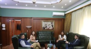 Kryebashkiaku Subashi takim me Konsullin Italian në Vlorë: Fokus ekonomia dhe turizmi