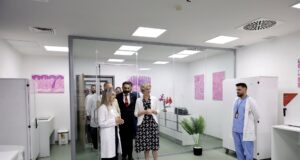 Dy shërbime të reja në Spitalin Memorial Fier: Kardiokirurgji dhe Kimioterapi Ditore
