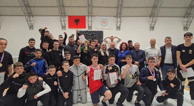 Apolonia shpallet kampione kombëtare në boks për U14